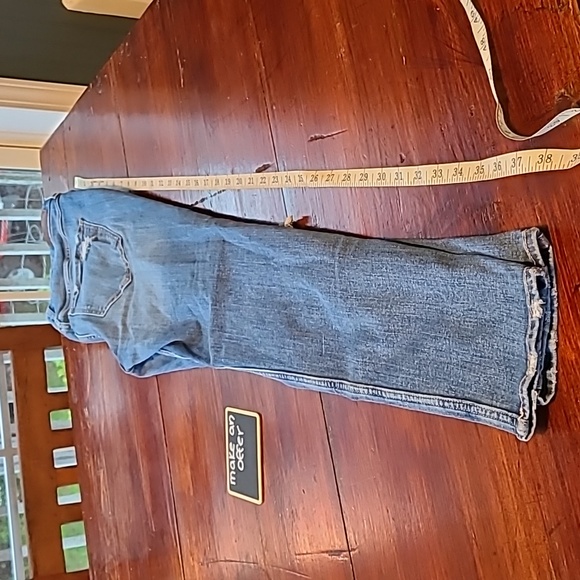 Hollister distressed jeans. Like new. - Picture 8 of 8